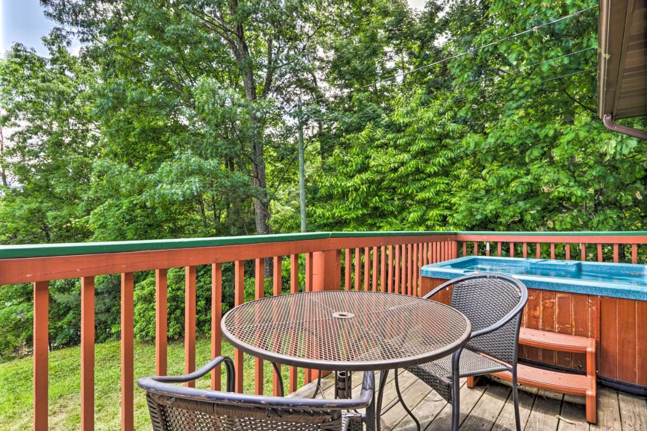 Gatlinburg Chalet Hot Tub, Sauna And Mountain View Kültér fotó